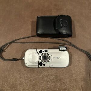 Vintage Minolta Vectis 2000 Film Camera